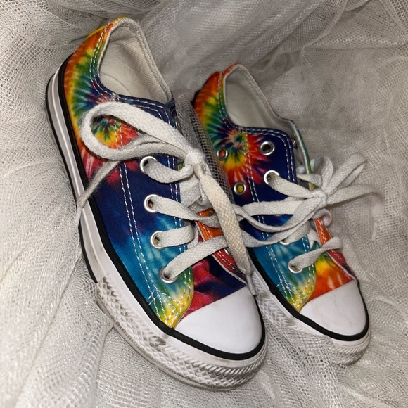 Tie-dyed converse - Picture 2 of 5